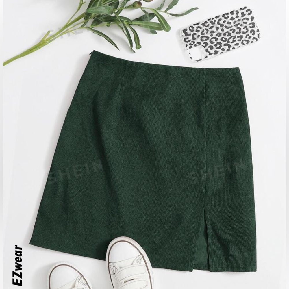 NWOT Dark Green Corduroy Split Hem Mini Skirt | Shein | Large | runs small